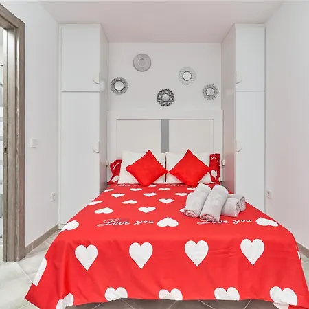 Boutique 103 Sweet Corner Apartment